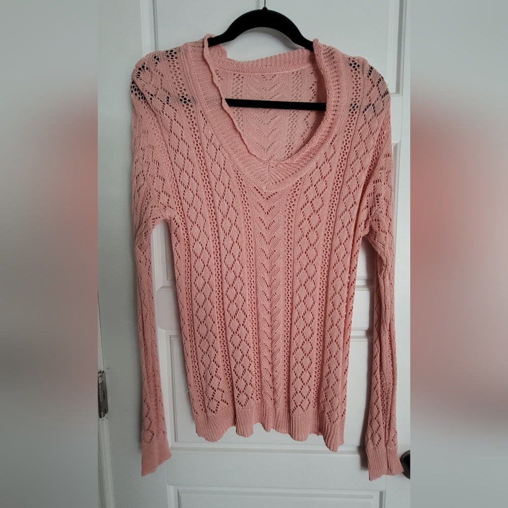 Source Unknown Pink Crew Neck Sweater with Cable Knit Design